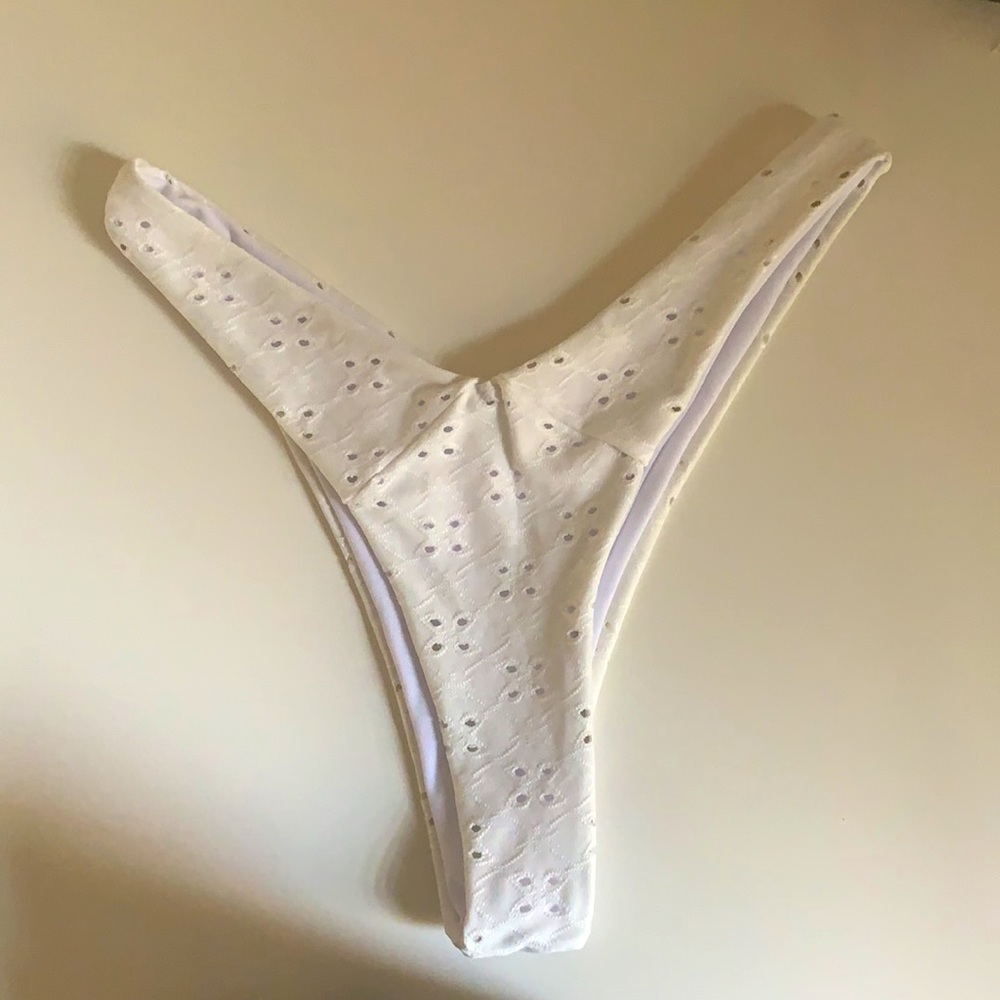 White Pattern Bikini Set - image 6